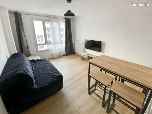 Studio 1 pièce 20 m² 