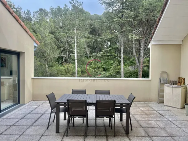 Appartement 4 pièces 94 m² 