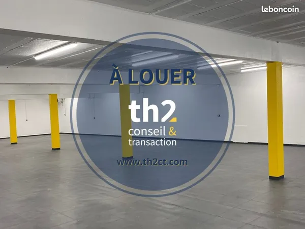 Local 525 m² Saint-Lô 