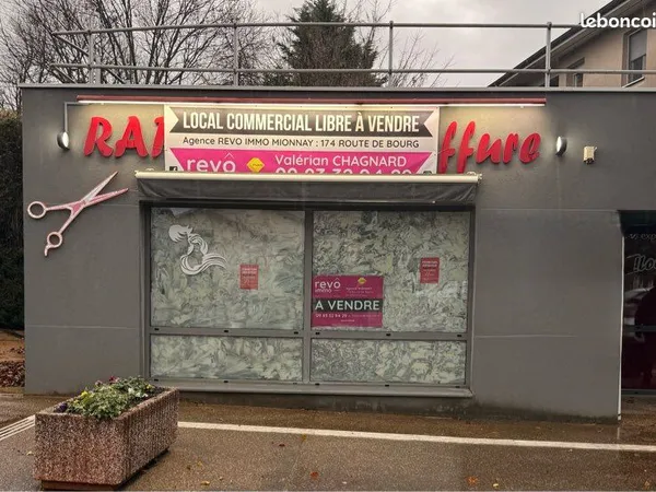 Location LOCAL COMMERCIAL 