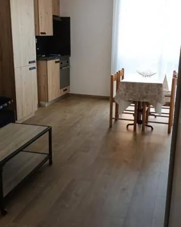 Studio 1 pièce 26 m² 