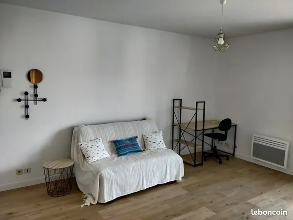 Studio meublé centre-ville dispo janvier 2026 