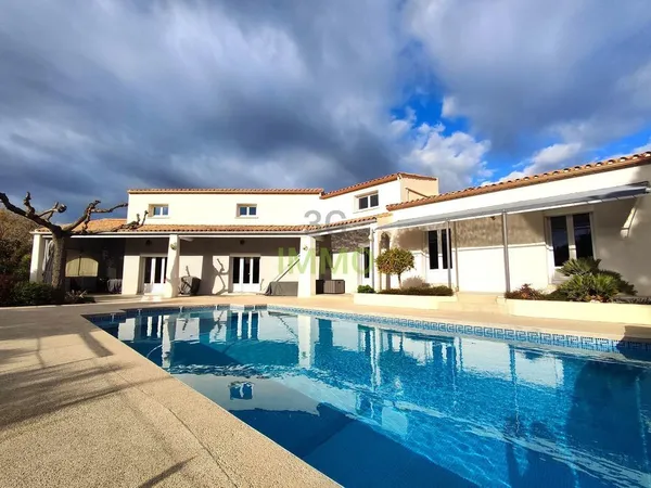 Maison 8 pièces 