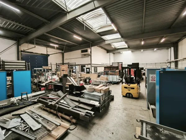 Local d'activité de 602m² à louer à Argenteuil 
