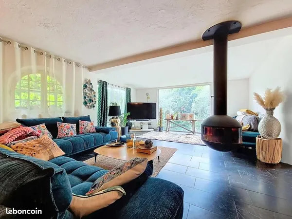 Mas 7 pièces 189 m² 