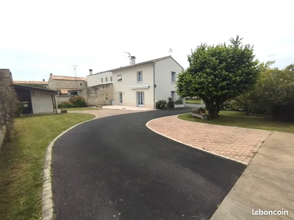 Maison 6 pièces 198 m² 