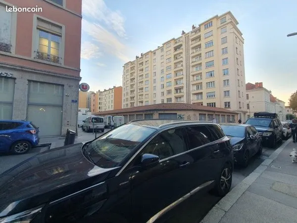 Commerce santé 75 m² 