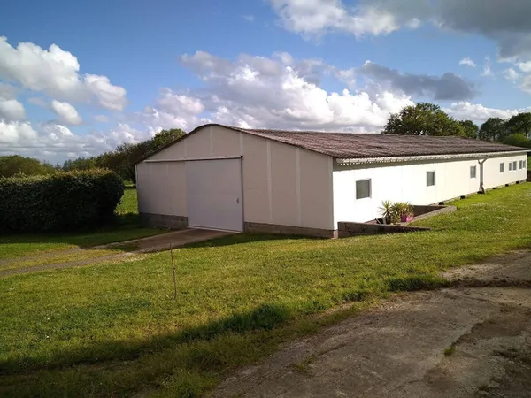 Entrepôt 260 m² 