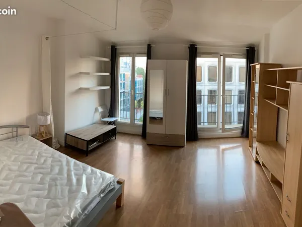 BNF Tolbiac - Studio meublé 28m2 dernier étage avec balcon 