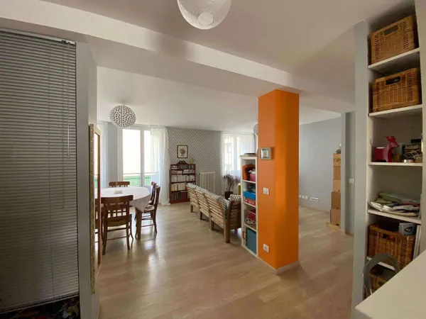 Appartement 4 pièces 77 m² 