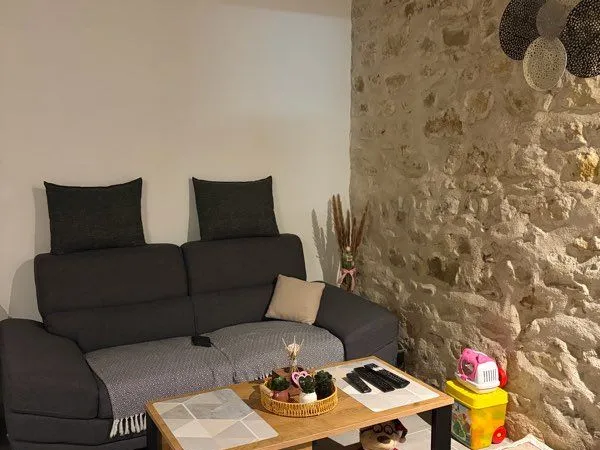 Petite maison, entièrement rénovée 