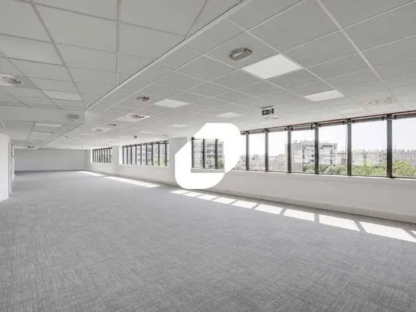 Bureaux 777 m² 
