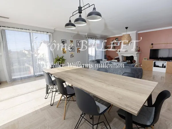 Maison 6 pièces 192 m² 