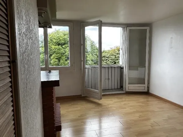 Studio 1 pièce 27 m² 