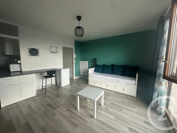 Studio 1 pièce 26 m² 