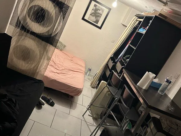 Colocation - Saint-Laurent-du-Var - 100 / mois 