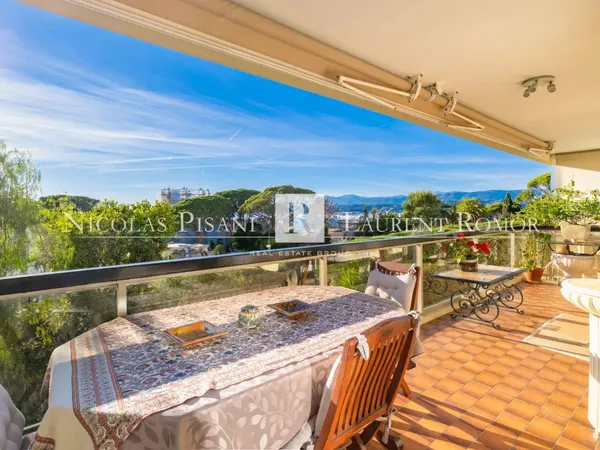 APPARTEMENT A VENDRE - NICE MONT-BORON - 3 CHAMBRES - 96 M² - TERRASSE - JARDIN - VUE MER 