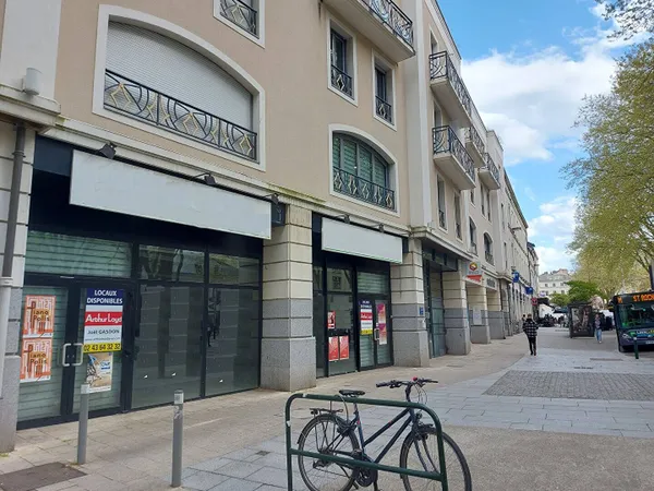 Local commercial 835 m² 