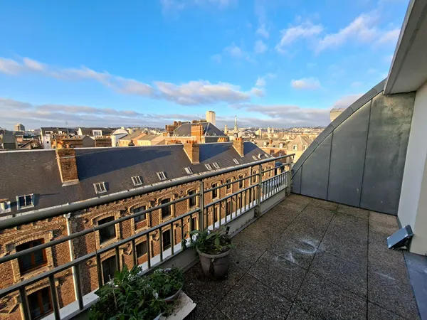 Appartement t3 dernier étage, terrasse parking ascenseur 