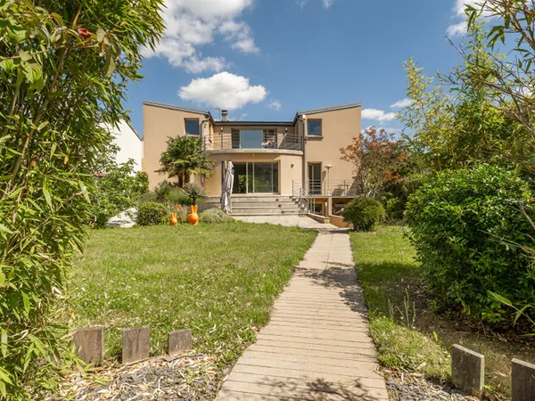 Maison Fontenay Sous Bois 7 pièce(s) 252.7 m2 