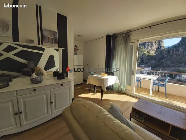 Studio 27 pièces 27 m² 