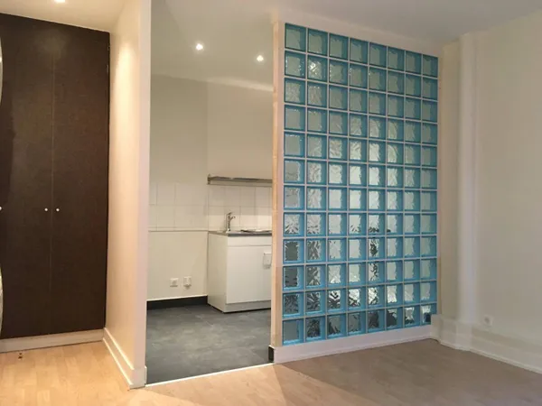 Studio 1 pièce 23 m² 