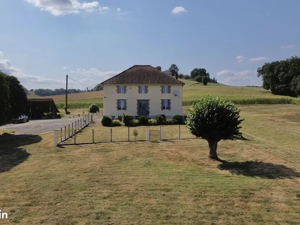 Maison 7 pièces 210 m² 