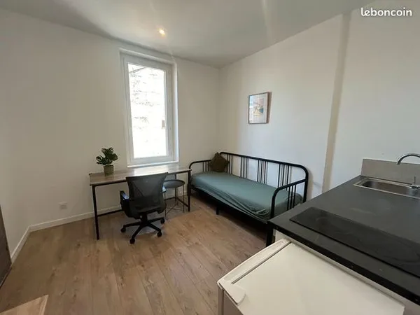 Appartement 1 pièce 14 m² 