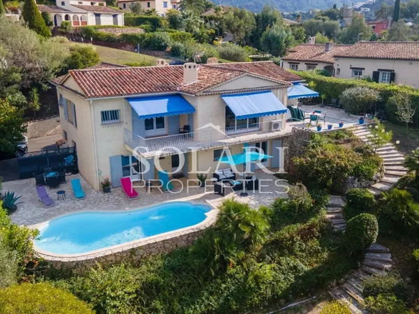 MANDELIEU-LA-NAPOULE - VILLA - VUE GOLF 