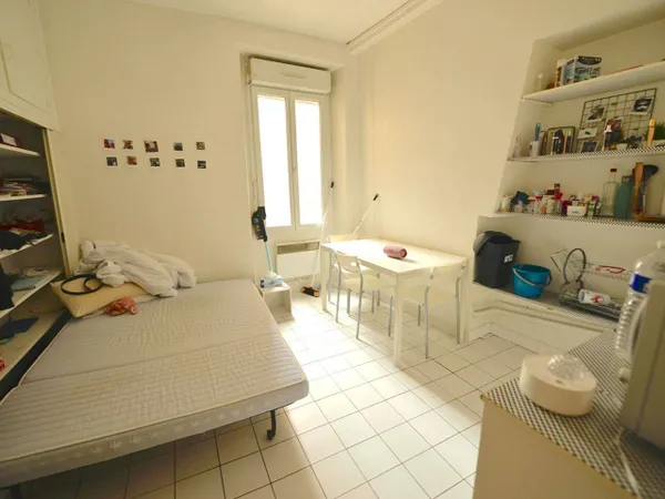 Studio 1 pièce 16 m² 