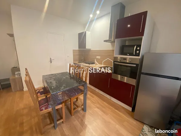 Studio 1 pièce 35 m² 
