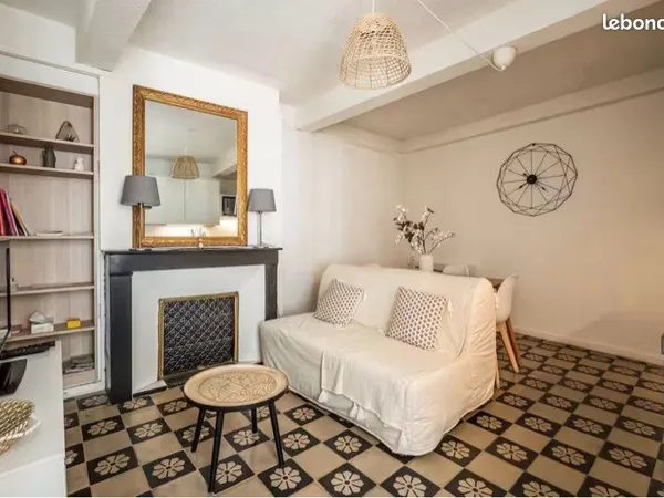 Studio meublé 24 m² - Hypercentre de Narbonne, proche cathédrale 