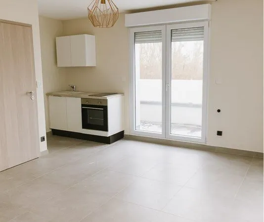 Très beau studio avec terrasse 