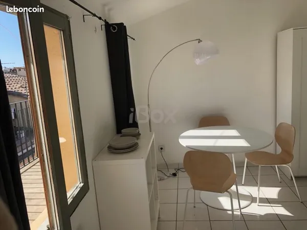 Studio 1 pièce 20 m² 