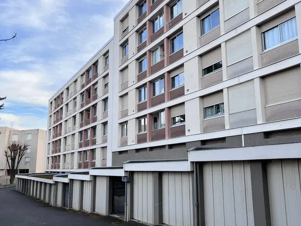 Parking 12 m² 