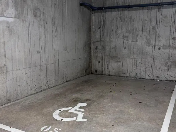 Parking - Garage Location Tours   50€