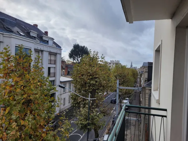 Appartement T3 T4 Balcon + Box fermé +Cave 