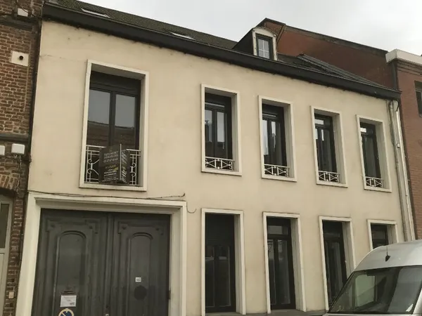 Local professionnel 257 m² 
