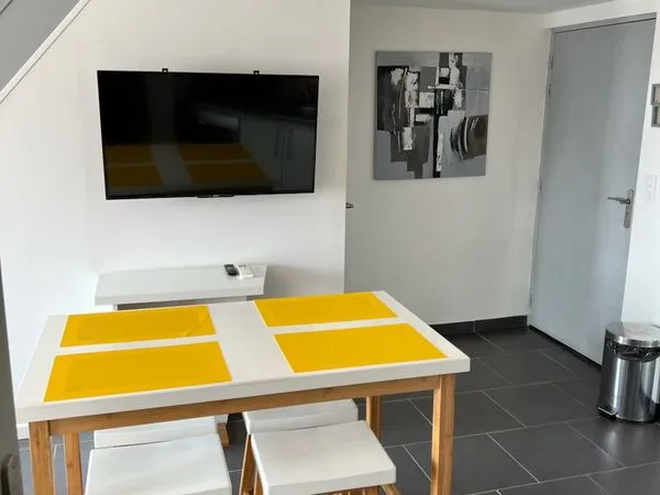 Appartement meublé 40m2 Dispo début janvier 2026 place de parking + jardin privatif 