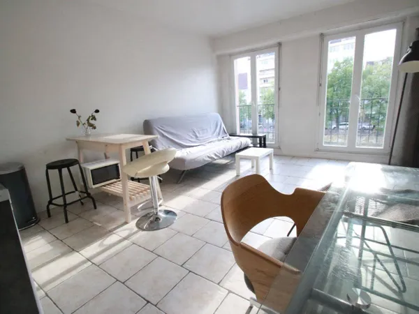 Studio 1 pièce 24 m² 