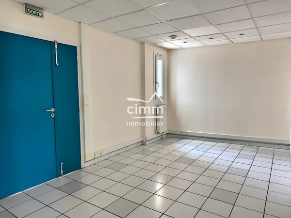 Locaux à usage de bureaux ou cabinet médical de 58m² 