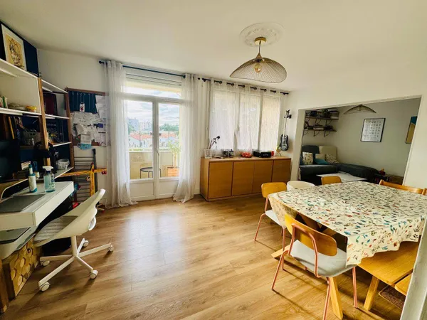 Appartement 4 pièces 81 m² 
