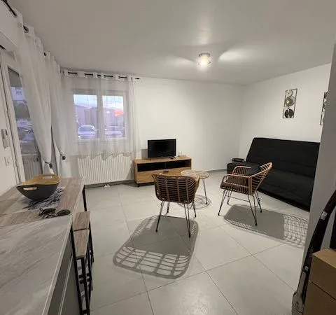 Loue meuble 29.15 m² 1 piece "carre bodiccione" 
