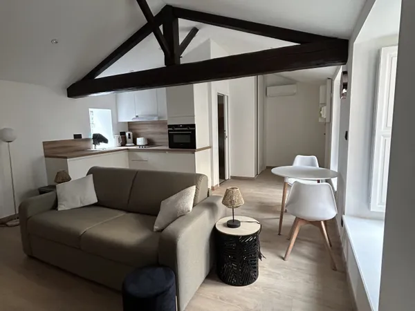 JOLI STUDIO A MOUER RIOM 