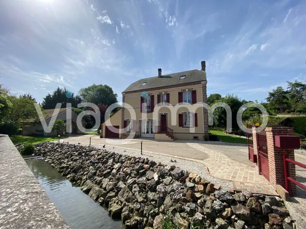 Maison 10 pièces 221 m² 