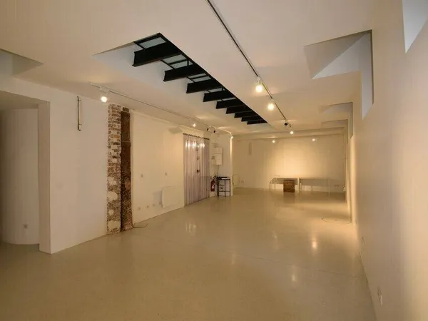Local commercial 214 m² 