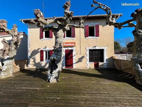 Maison 7 pièces 220 m² 
