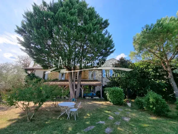 MERCUES - 10 MN DE CAHORS (LOT) 