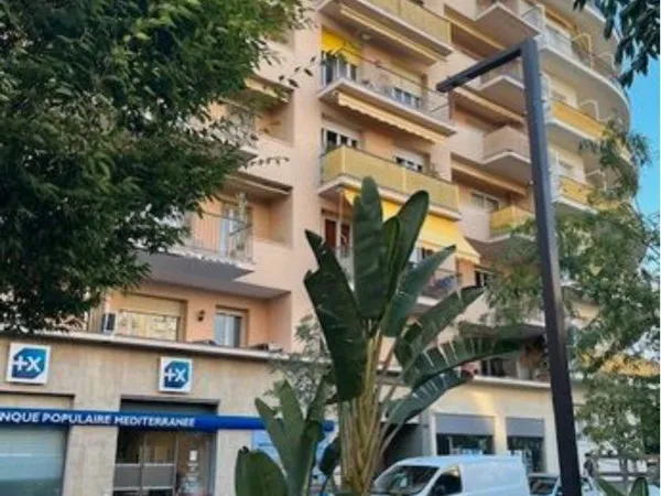 Location studio non meublé 