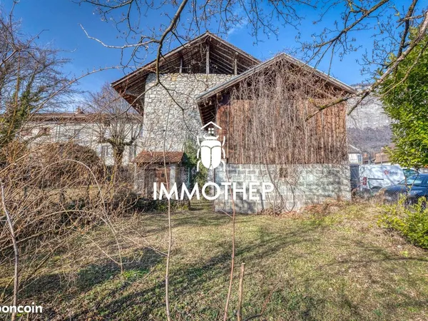 Grange 1 pièce 100 m² 
